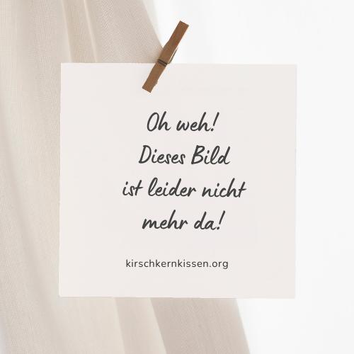Kirschkernkissen mit Namen bestickt